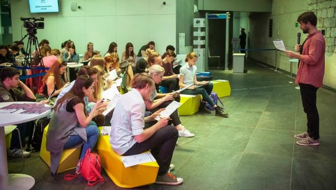 Алексей карфидов дизайнер. Маленький ученый. Животов спбгасу. Знание лаб. Ученый.